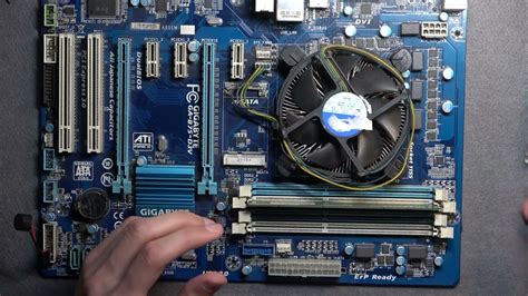 How to Install RAM Memory (DDR3) on Gigabyte Motherboard 4 .